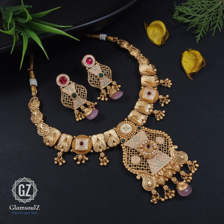 Elevate your style with a stunning Rajwadi Necklace from Glamsoulz. Handcrafted luxury piece, perfect for traditional occasions. Shop now for the latest trends!
