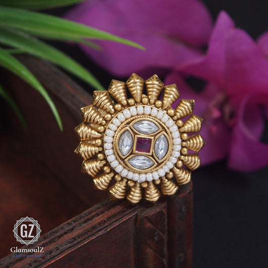 Indulge in the exquisite flavors of Rajwadi finger rings, a must-have traditional treat. Perfect for festive celebrations and special occasions. Order now!