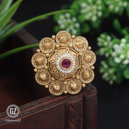 Elevate your style with our exquisite Rajwadi finger ring collection, designed for modern fashionistas. Discover luxury and elegance at your fingertips!