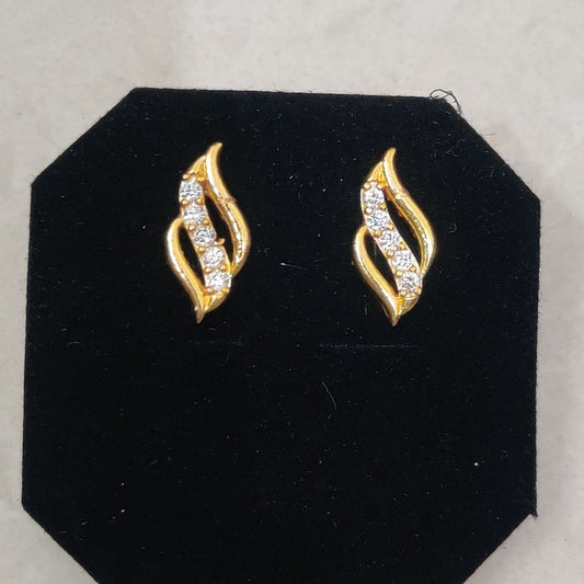 gold plated light weight earrings