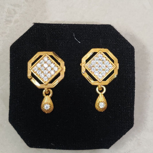 gold plated light weight earrings